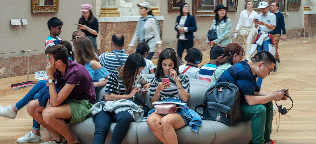 Digital Detox, Lifestyle 2025, Mental Health, Pakistan Youth, Social Media