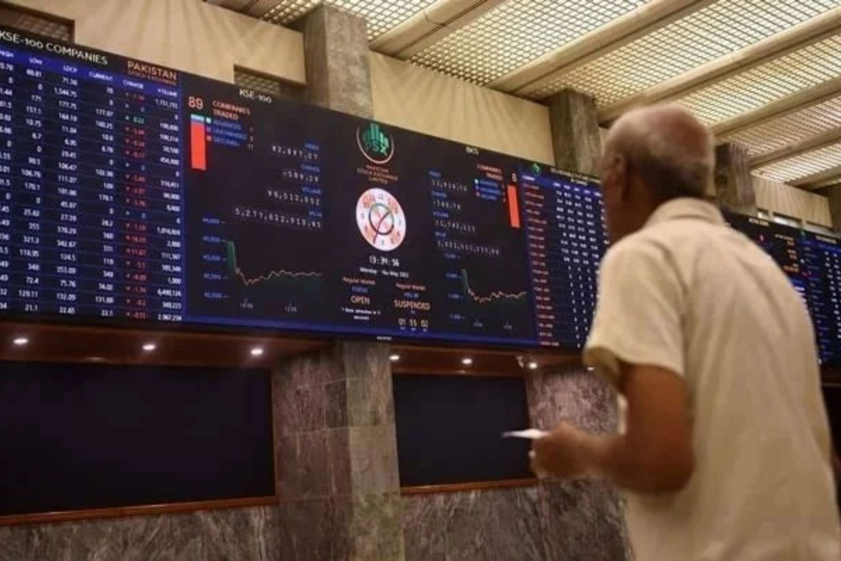 PSX hits record high