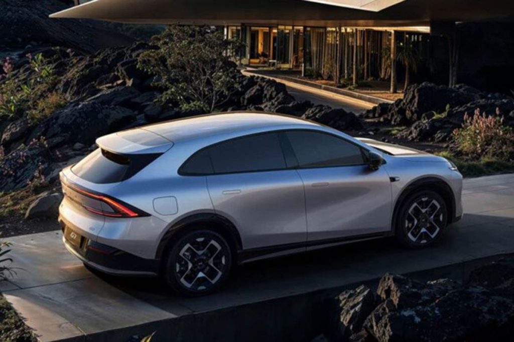 XPeng unveils SUV