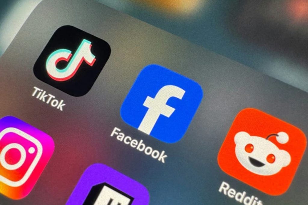 Reddit fined £14m