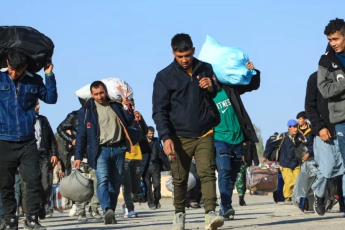 US deports migrants