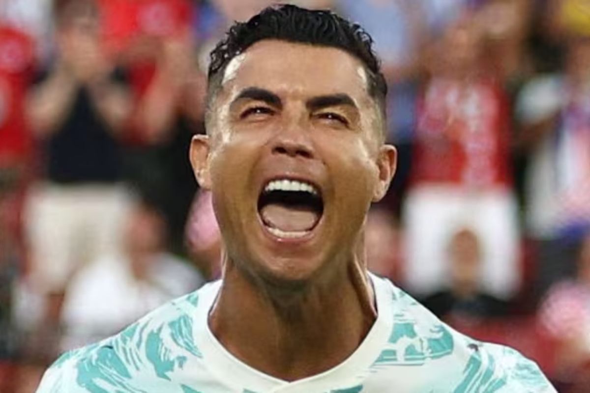 Ronaldo scores