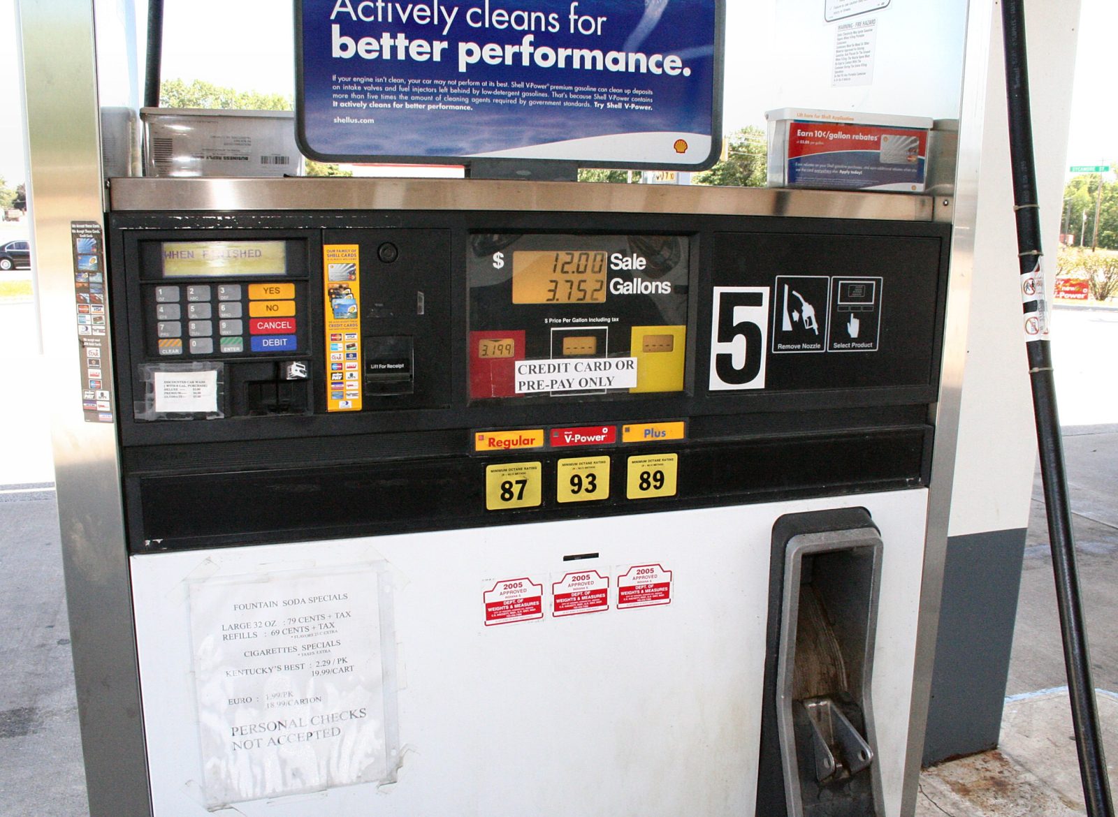 Petrol pump nozzle representing Pakistan's fuel dealer margin increase